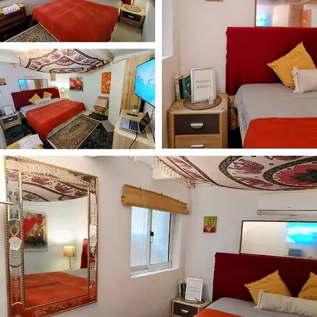 Cozy With Queensize Bed In Historic House