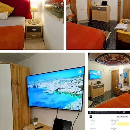 Cozy With Queensize Bed In Historic House Accommodatie bij particulieren